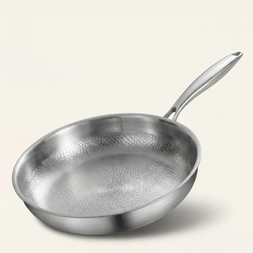 Stekpanna i rent titan: 100 % PFAS-fri